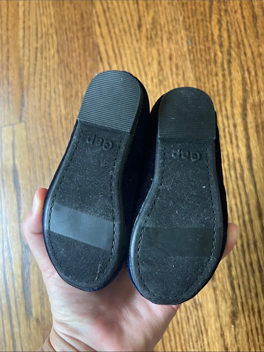 GAP velvet upper